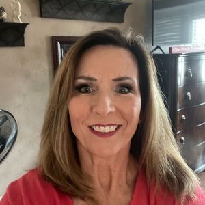 Meet your Posher, Linda